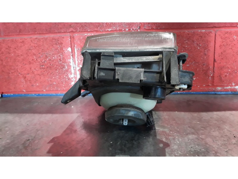 Recambio de faro derecho para volkswagen caravelle caravelle gl 2.4 d referencia OEM IAM   