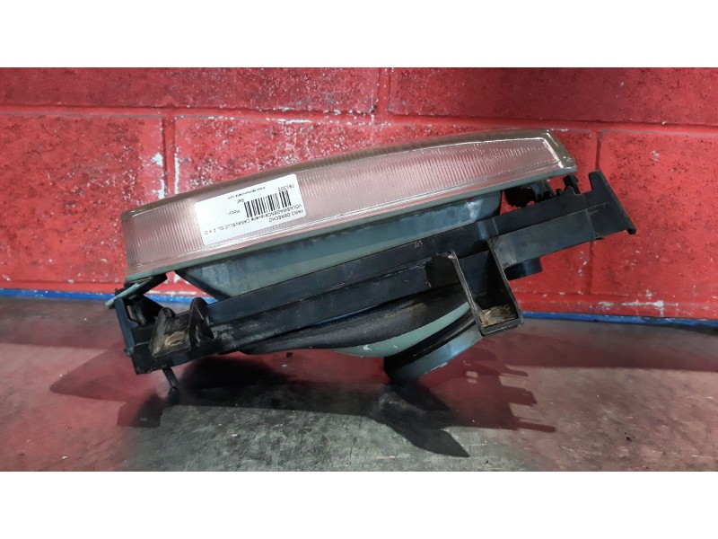 Recambio de faro derecho para volkswagen caravelle caravelle gl 2.4 d referencia OEM IAM   