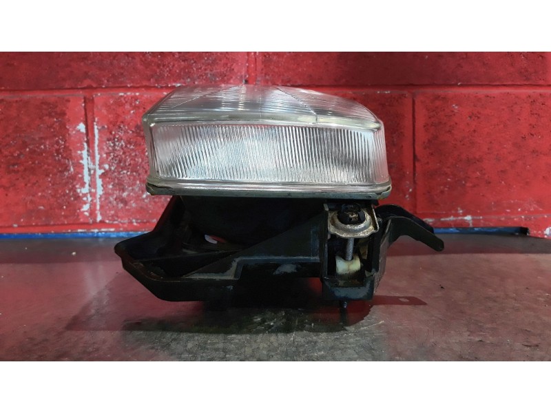 Recambio de faro derecho para volkswagen caravelle caravelle gl 2.4 d referencia OEM IAM   