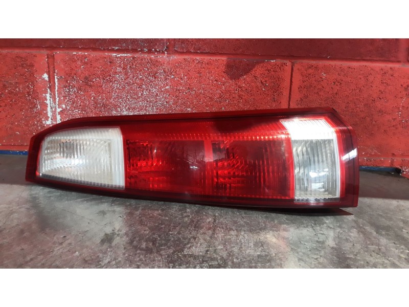Recambio de piloto trasero derecho para opel meriva 1.6 16v | 0.03 - 0.08 1.6 16v | 0.03 - 0.08 referencia OEM IAM   