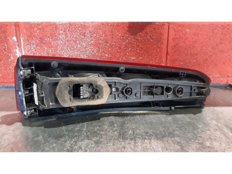 Recambio de piloto trasero derecho para opel meriva 1.6 16v | 0.03 - 0.08 1.6 16v | 0.03 - 0.08 referencia OEM IAM   