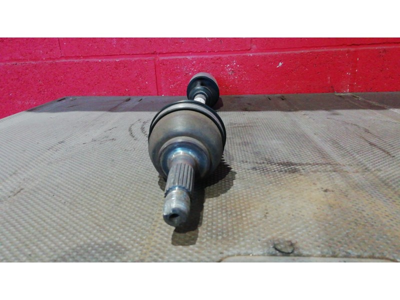 Recambio de transmision delantera izquierda para peugeot 106 (s2) 1.4 | 0.96 - ... 1.4 | 0.96 - ... referencia OEM IAM   