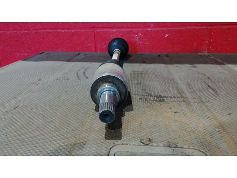 Recambio de transmision delantera izquierda para peugeot 106 (s2) 1.4 | 0.96 - ... 1.4 | 0.96 - ... referencia OEM IAM   