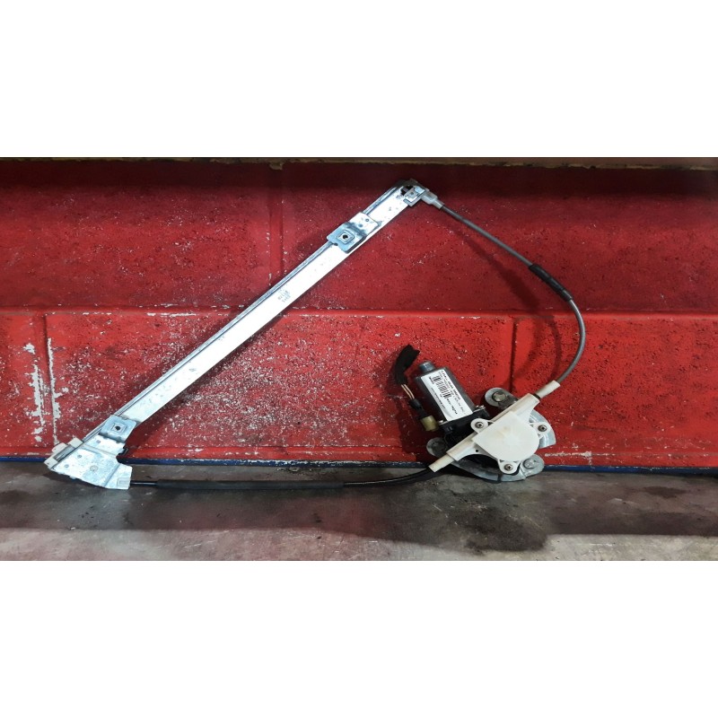 Recambio de elevalu. delan. derecho para renault megane i fase 2 berlina (ba0) 1.9 d rt | 0.99 - ... 1.9 d rt | 0.99 - ... refer