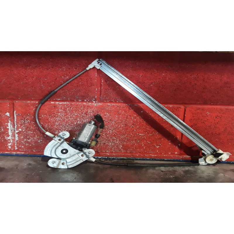 Recambio de elevalu. delan. derecho para renault megane i fase 2 berlina (ba0) 1.9 d rt | 0.99 - ... 1.9 d rt | 0.99 - ... refer