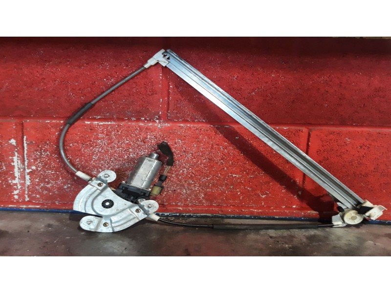 Recambio de elevalu. delan. derecho para renault megane i fase 2 berlina (ba0) 1.9 d rt | 0.99 - ... 1.9 d rt | 0.99 - ... refer