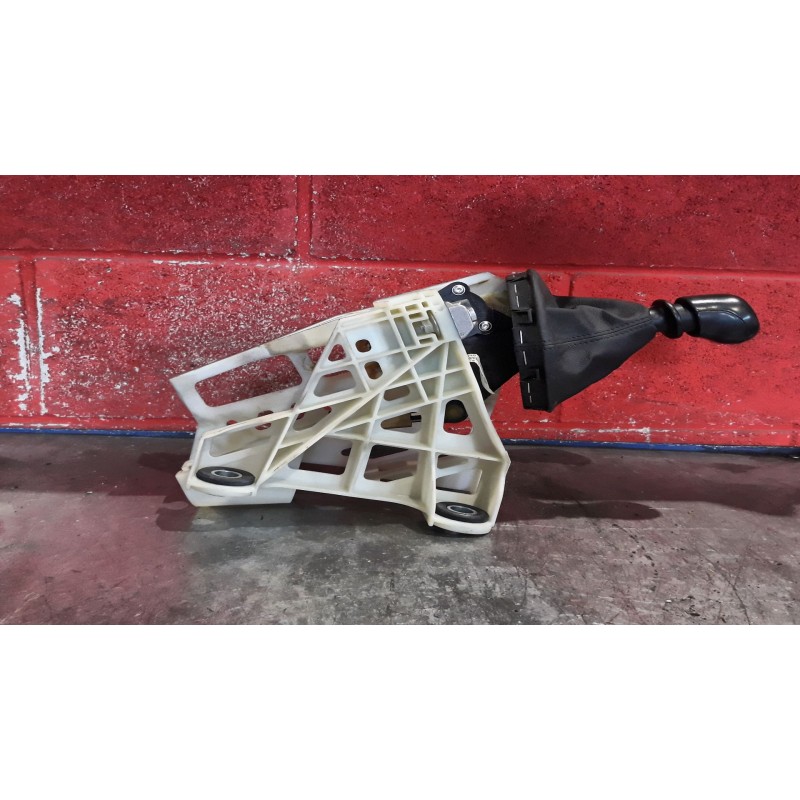 Recambio de palanca cambio para volkswagen caravelle corto 2.0 115 trendline referencia OEM IAM NOSIRGAS  