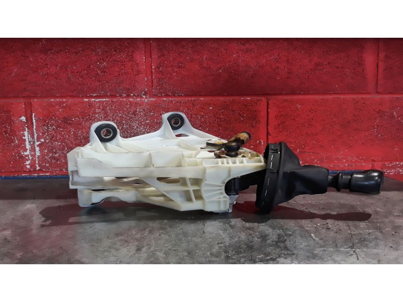 Recambio de palanca cambio para volkswagen caravelle corto 2.0 115 trendline referencia OEM IAM NOSIRGAS  