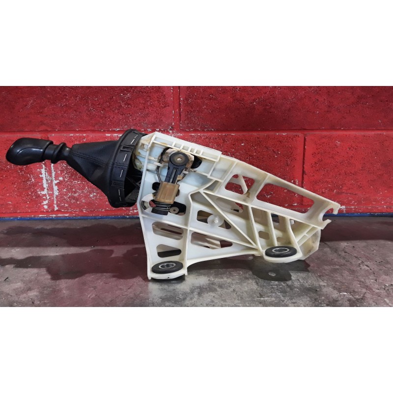 Recambio de palanca cambio para volkswagen caravelle corto 2.0 115 trendline referencia OEM IAM NOSIRGAS  