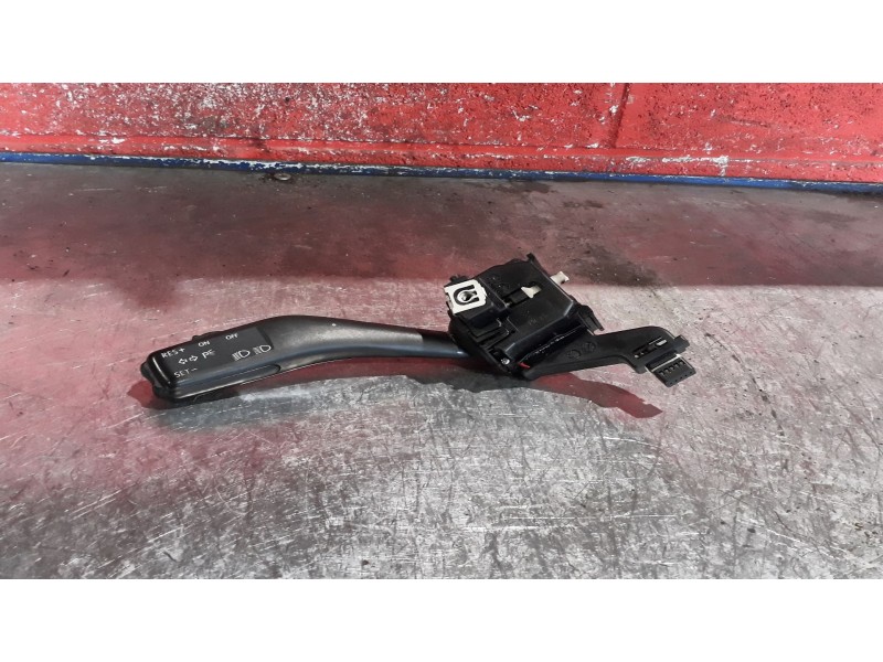 Recambio de mando intermitentes para seat altea xl (5p5)  | 0.06 - ...  | 0.06 - ... referencia OEM IAM 1K0953513A   Recambio de mando intermitentes para seat altea xl (5p5)  | 0.06 - ...  | 0.06 - ... referencia OEM IAM 1K0953513A