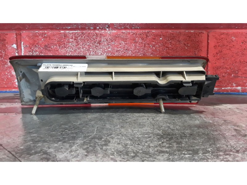 Recambio de piloto trasero derecho para ford fiesta courier  | 0.95 - ...  | 0.95 - ... referencia OEM IAM   
