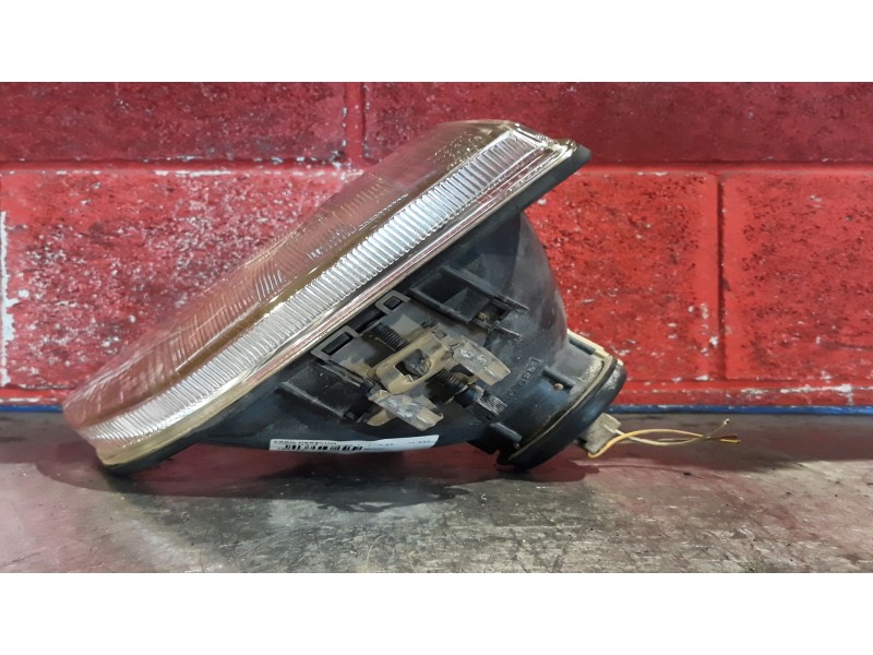 Recambio de faro derecho para ford fiesta courier  | 0.95 - ...  | 0.95 - ... referencia OEM IAM   