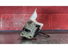 Recambio de cerra. puer. delantero derecha para renault clio 1.2 referencia OEM IAM