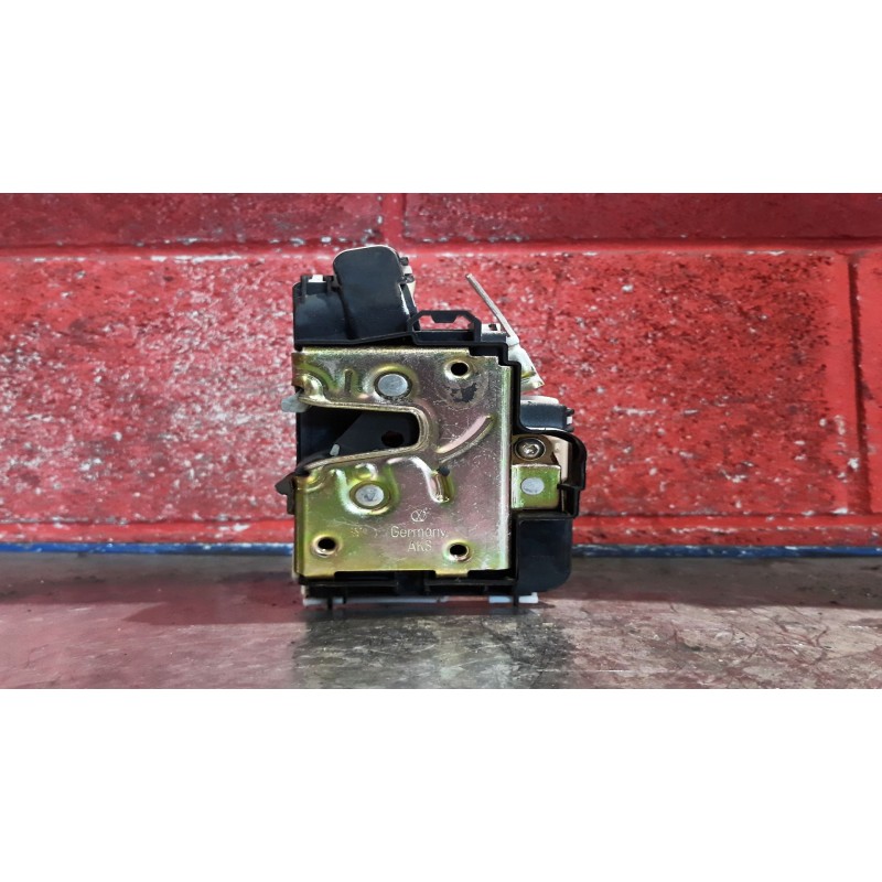 Recambio de cerra. puer. delantero derecha para seat ibiza (6k) 1.4 | 0.93 - ... 1.4 | 0.93 - ... referencia OEM IAM   