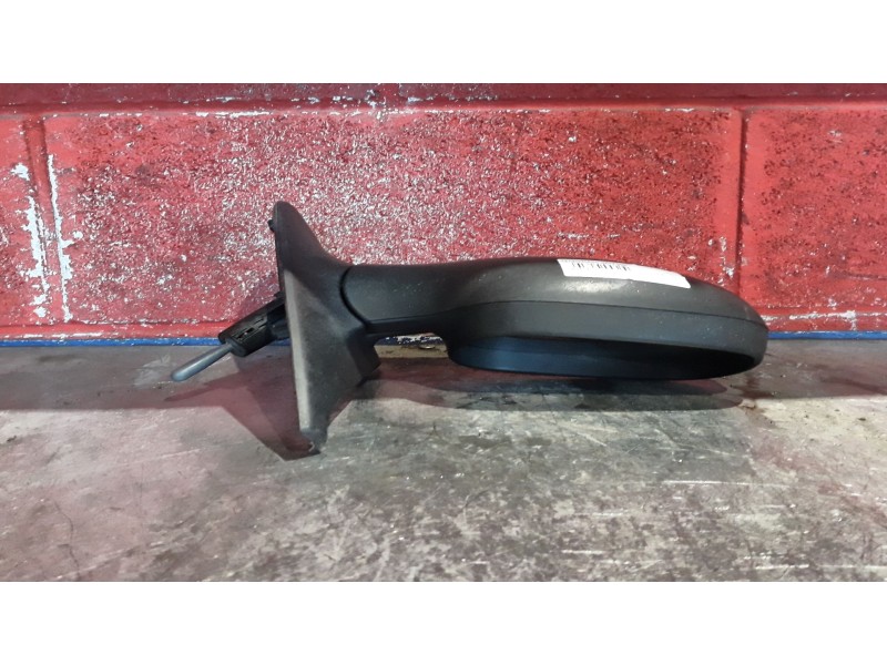 Recambio de retrovisor derecho para renault clio 1.9d referencia OEM IAM MANUAL  