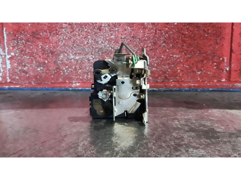 Recambio de cerra. puer. delantero derecha para renault master   desde 98  | ... master   desde 98  | ... referencia OEM IAM   