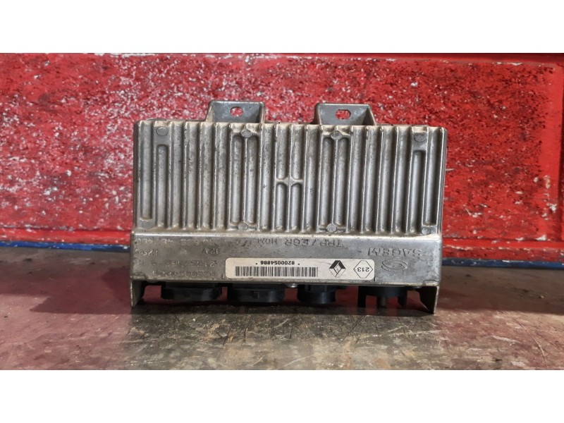Recambio de centralita motor uce para renault master   desde 98  | ... master   desde 98  | ... referencia OEM IAM 8200054886 77
