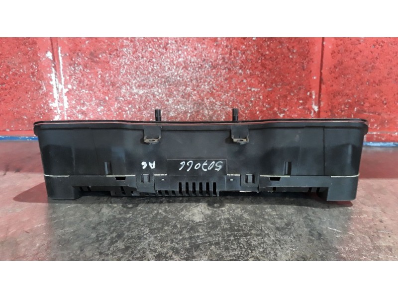 Recambio de cuadro instrumentos para audi a6 berlina (4b2) 2.5 tdi | 04.97 - 12.01 2.5 tdi | 04.97 - 12.01 referencia OEM IAM 4B