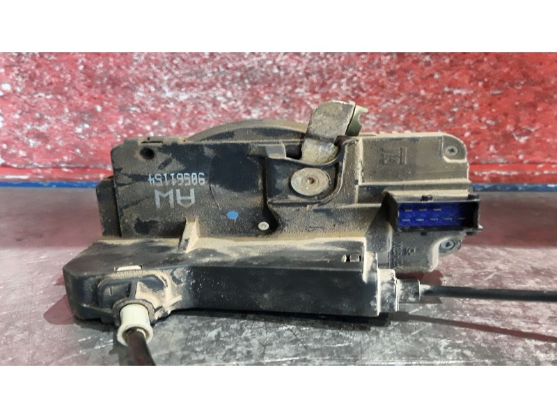 Recambio de cerra. puer. delantero derecha para opel astra 2.0 dti 16v comfort referencia OEM IAM   