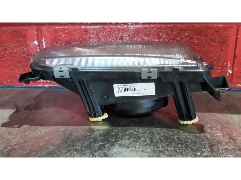 Recambio de faro derecho para volkswagen passat referencia OEM IAM   