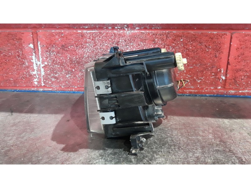 Recambio de faro izquierdo para volkswagen passat referencia OEM IAM   