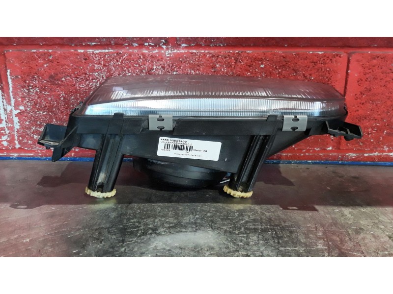 Recambio de faro izquierdo para volkswagen passat referencia OEM IAM   