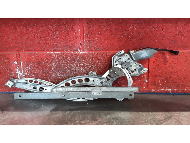 Recambio de elevalu. delan. derecho para volkswagen passat referencia OEM IAM   