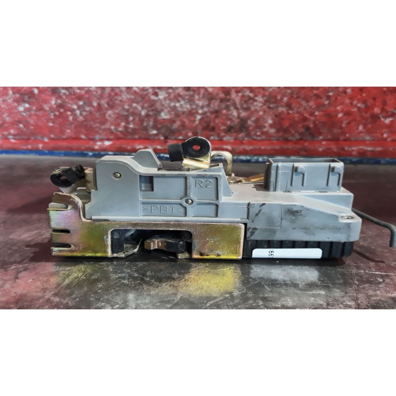 Recambio de cerra. puer. delantero derecha para peugeot 206 berlina 1.4 | 0.98 - ... 1.4 | 0.98 - ... referencia OEM IAM   