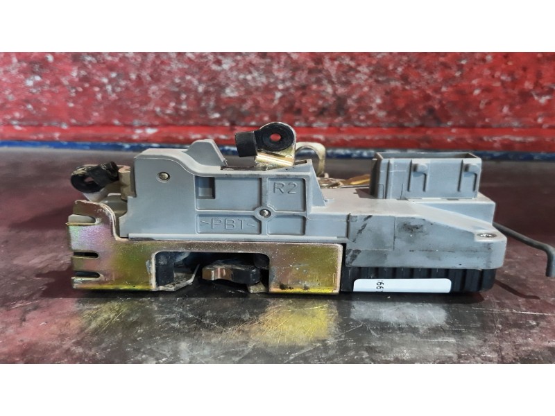 Recambio de cerra. puer. delantero derecha para peugeot 206 berlina 1.4 | 0.98 - ... 1.4 | 0.98 - ... referencia OEM IAM   