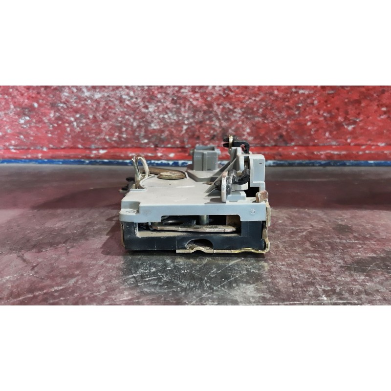 Recambio de cerra. puer. delantero derecha para peugeot 206 berlina 1.4 | 0.98 - ... 1.4 | 0.98 - ... referencia OEM IAM   