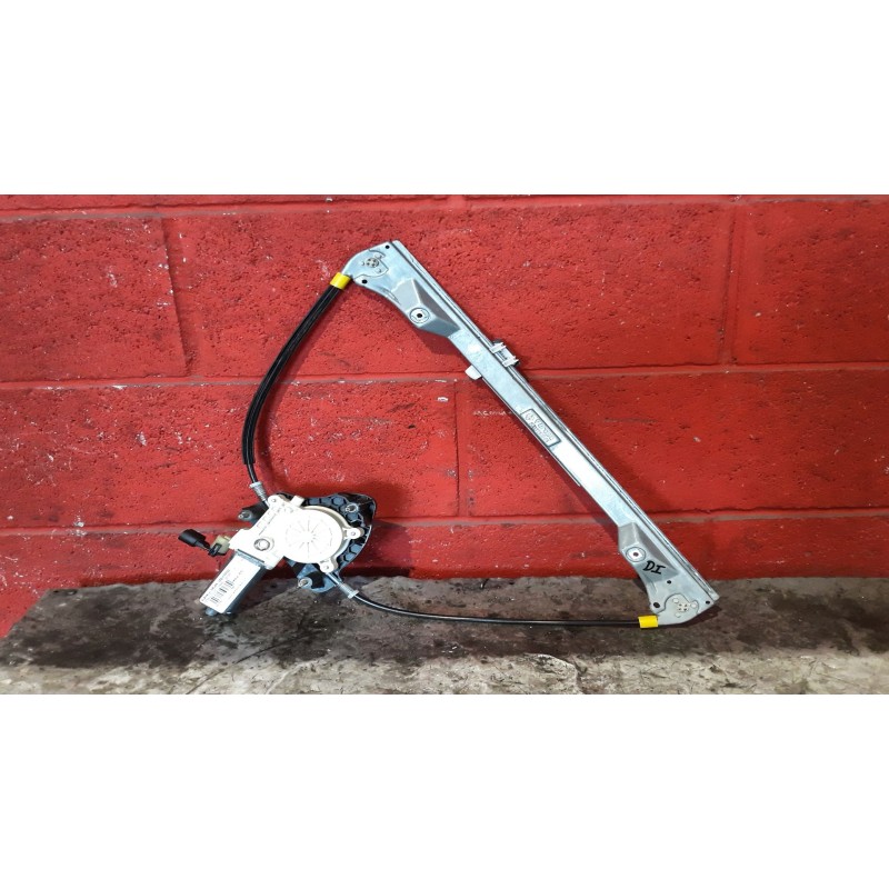 Recambio de elevalu. delan. izquierdo para renault clio ii fase i (b/cbo) 1.4 | 0.98 - ... 1.4 | 0.98 - ... referencia OEM IAM  