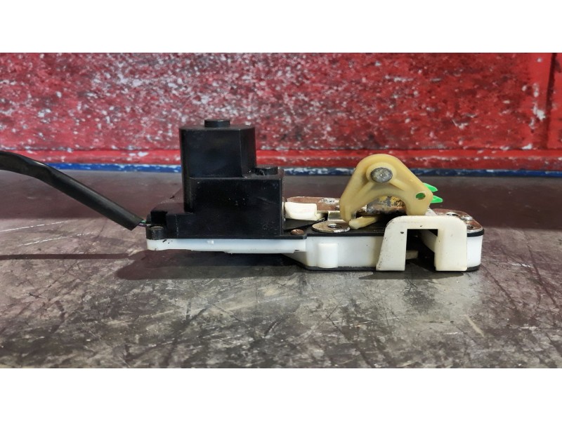 Recambio de cerra. puer. delantero derecha para mg rover serie 25 (rf)  | ...  | ... referencia OEM IAM   