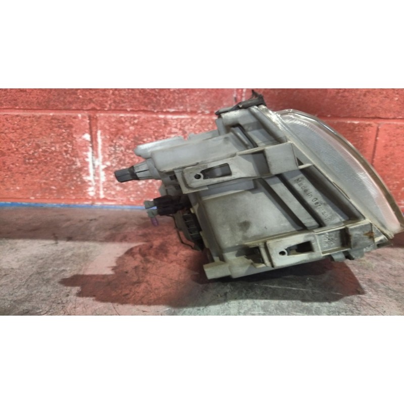 Recambio de faro derecho para mercedes clase c (w202) berlina 1.8 16v cat | 0.93 - ... 1.8 16v cat | 0.93 - ... referencia OEM I