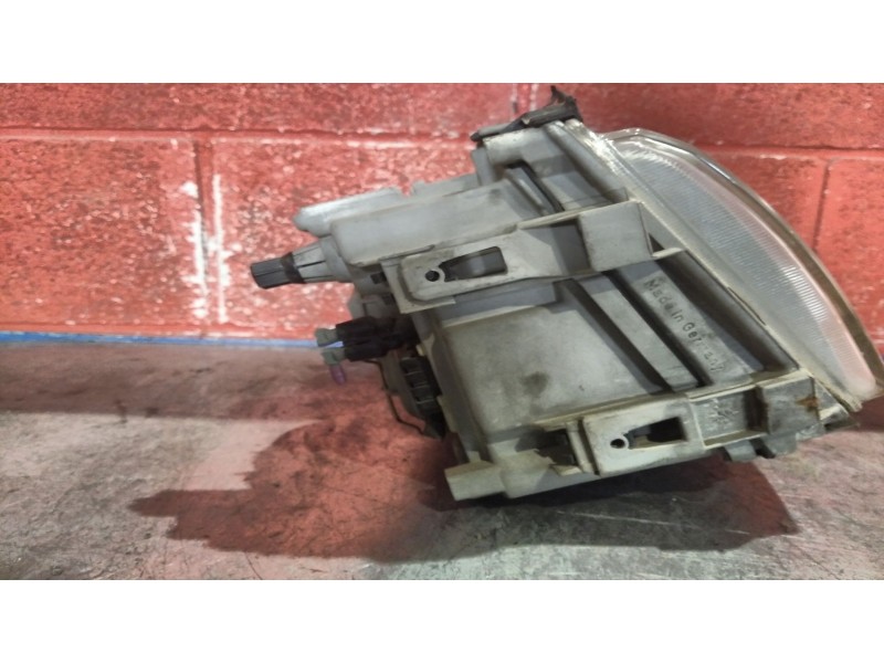 Recambio de faro derecho para mercedes clase c (w202) berlina 1.8 16v cat | 0.93 - ... 1.8 16v cat | 0.93 - ... referencia OEM I