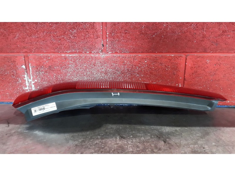 Recambio de piloto trasero izquierdo para fiat punto berlina (176) 1.2 cat | 0.97 - ... 1.2 cat | 0.97 - ... referencia OEM IAM 