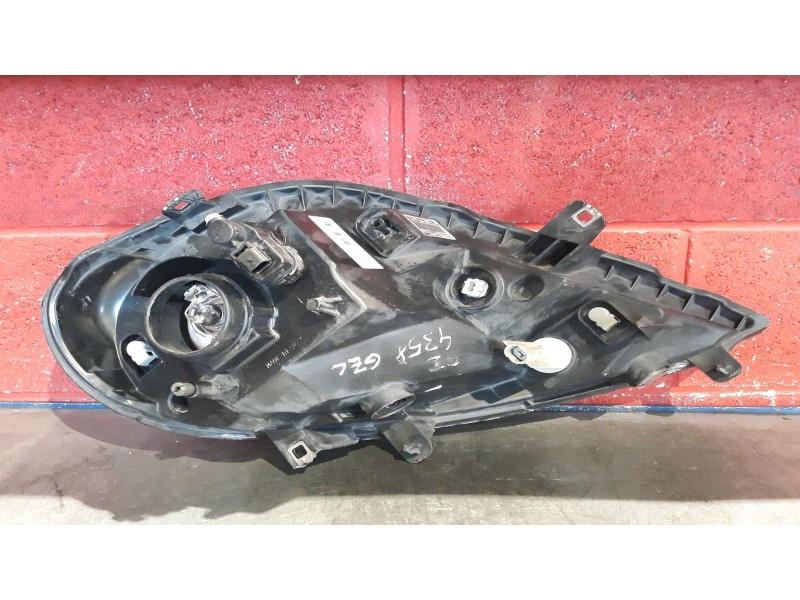 Recambio de faro izquierdo para opel vivaro 2.0 cdti 114 l2 h1 2.9t referencia OEM IAM    Recambio de faro izquierdo para opel vivaro 2.0 cdti 114 l2 h1 2.9t referencia OEM IAM