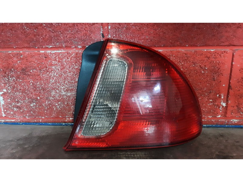 Recambio de piloto trasero derecho para rover r 45 1.6 referencia OEM IAM    Recambio de piloto trasero derecho para rover r 45 1.6 referencia OEM IAM