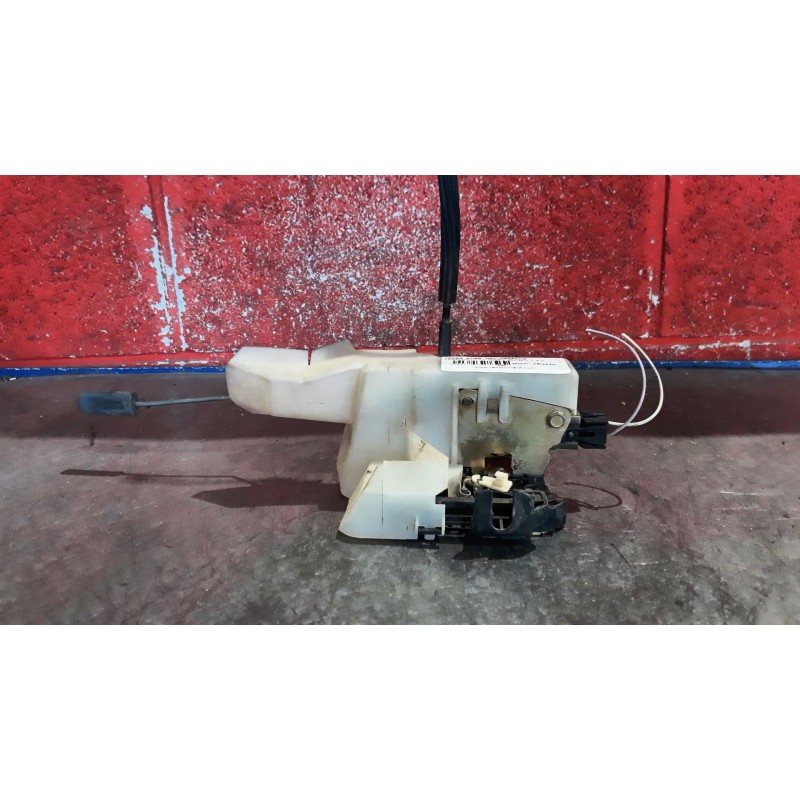 Recambio de cerra. puer. delantero derecha para renault clio ii fase i (b/cbo) 1.9 d | 0.98 - ... 1.9 d | 0.98 - ... referencia 