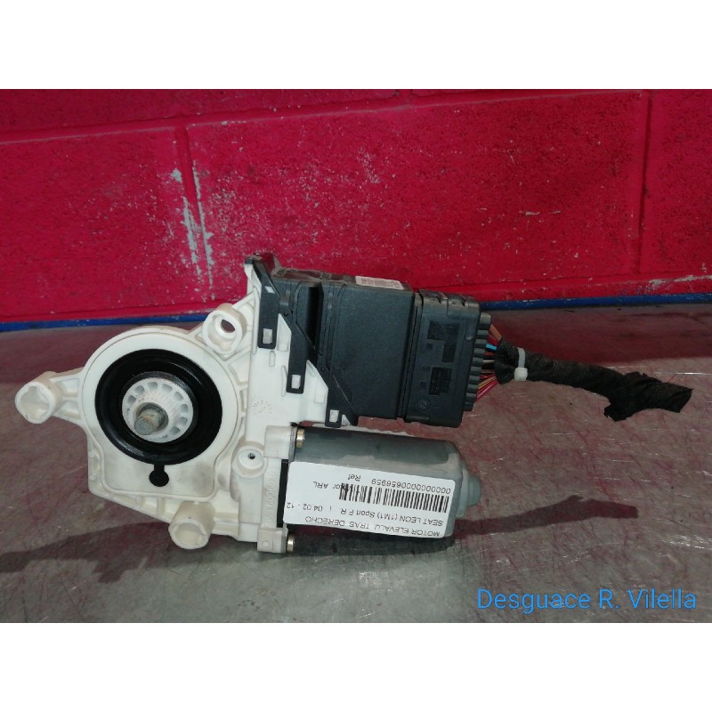 Recambio de motor elevalu. tras. derecho para seat leon (1m1) sport f.r. | 04.02 - 12.05 sport f.r. | 04.02 - 12.05 referencia O