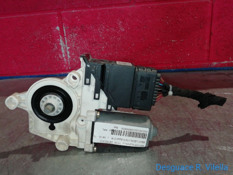 Recambio de motor elevalu. tras. derecho para seat leon (1m1) sport f.r. | 04.02 - 12.05 sport f.r. | 04.02 - 12.05 referencia O Recambio de motor elevalu. tras. derecho para seat leon (1m1) sport f.r. | 04.02 - 12.05 sport f.r. | 04.02 - 12.05 referencia O