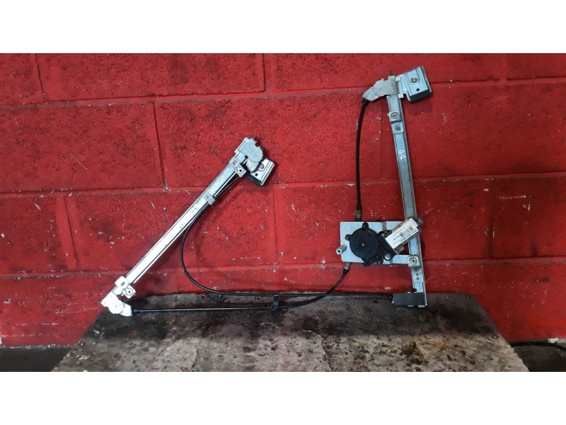 Recambio de elevalu. delan. derecho para volkswagen polo berlina (6n1) básico | 0.94 - ... referencia OEM IAM   