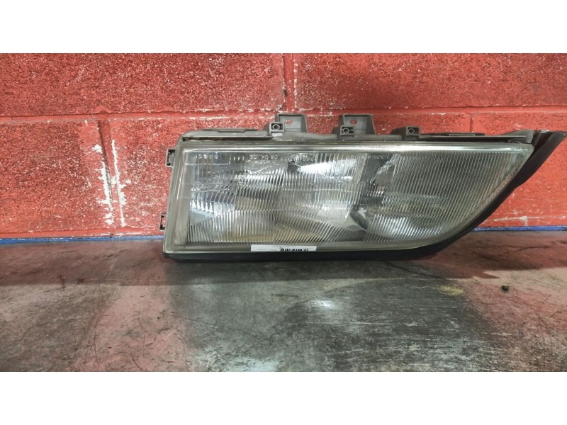 Recambio de faro izquierdo para mercedes clase c (w202) berlina 1.8 16v cat | 0.93 - ... 1.8 16v cat | 0.93 - ... referencia OEM
