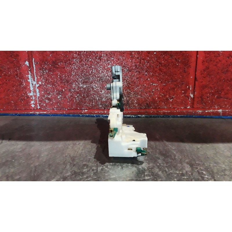 Recambio de cerra. puer. delantero derecha para nissan primera trav. (wp11) básico | 12.00 - ... básico | 12.00 - ... referencia