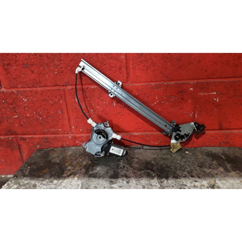 Recambio de elevalu. delan. derecho para nissan primera trav. (wp11) básico | 12.00 - ... básico | 12.00 - ... referencia OEM IA