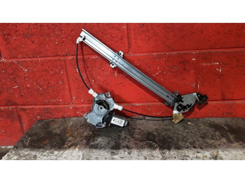 Recambio de elevalu. delan. derecho para nissan primera trav. (wp11) básico | 12.00 - ... básico | 12.00 - ... referencia OEM IA