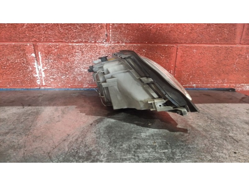Recambio de faro izquierdo para mercedes clase c (w202) berlina 1.8 16v cat | 0.93 - ... 1.8 16v cat | 0.93 - ... referencia OEM