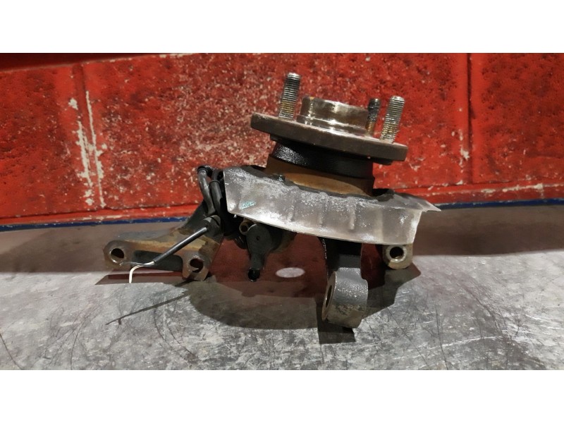 Recambio de mangueta delantero derecha para daewoo nubira berlina se | 0.03 - ... se | 0.03 - ... referencia OEM IAM   