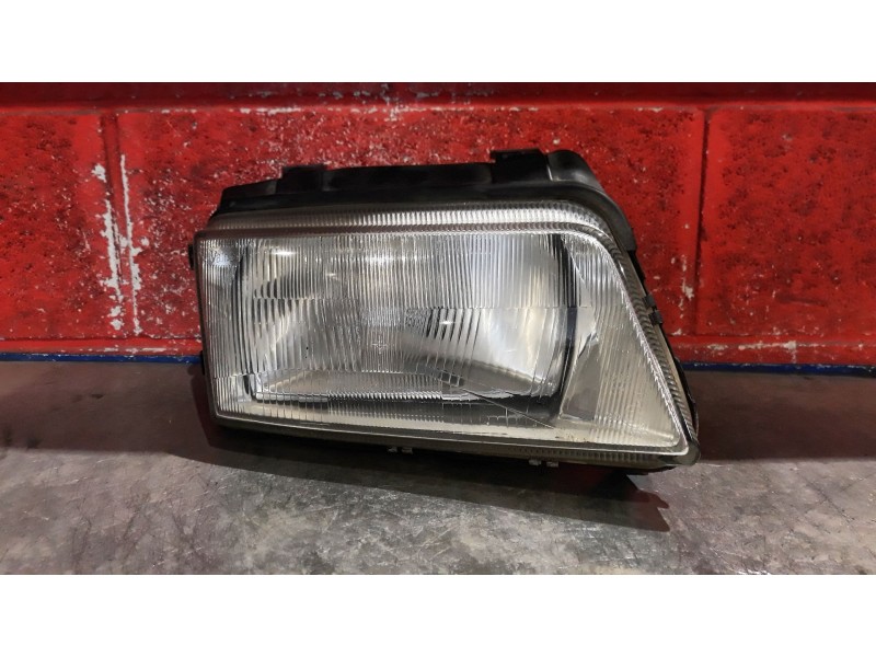 Recambio de faro derecho para audi a4 berlina (b5)  | 0.94 - 0.99  | 0.94 - 0.99 referencia OEM IAM H4  