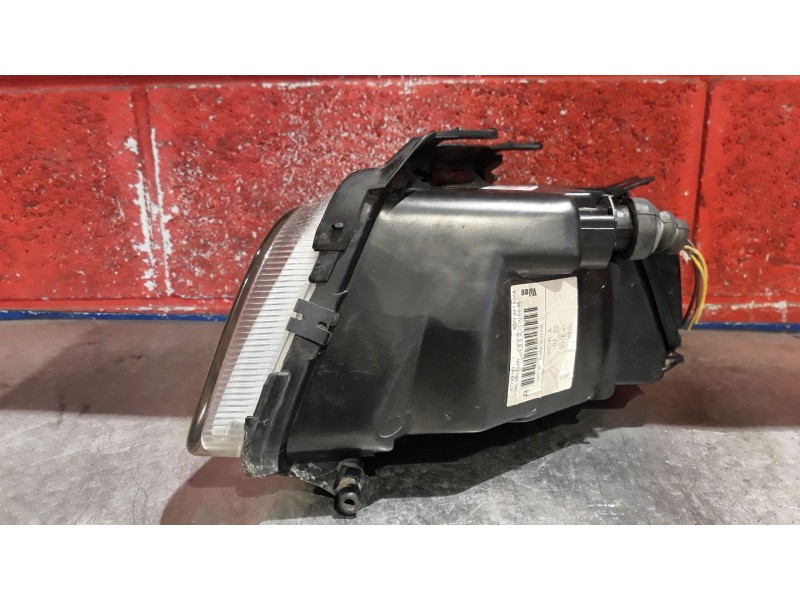 Recambio de faro derecho para audi a4 berlina (b5)  | 0.94 - 0.99  | 0.94 - 0.99 referencia OEM IAM H4  