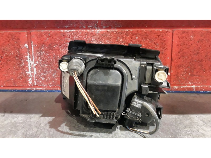 Recambio de faro derecho para audi a4 berlina (b5)  | 0.94 - 0.99  | 0.94 - 0.99 referencia OEM IAM H4  